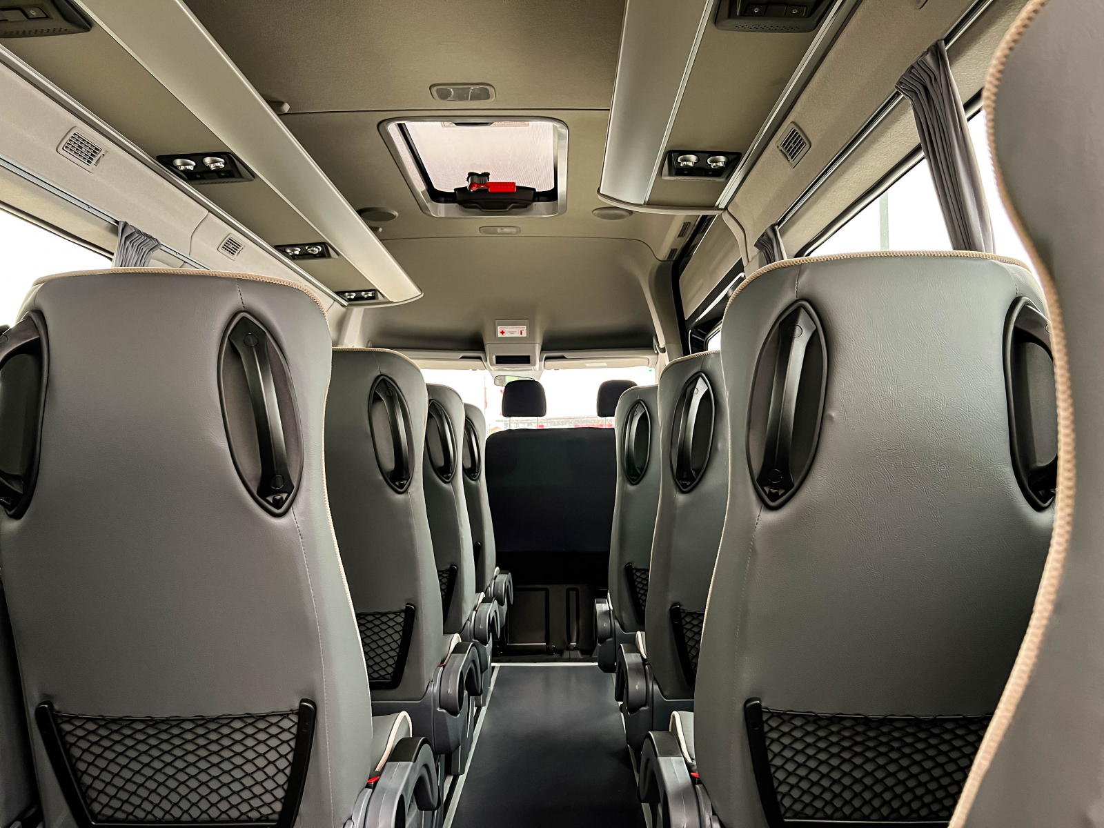 Hyundai H350 – мікроавтобус для комфортабельних пасажирських перевезень в наявності у автосалоні! | Арія Моторс - фото 10