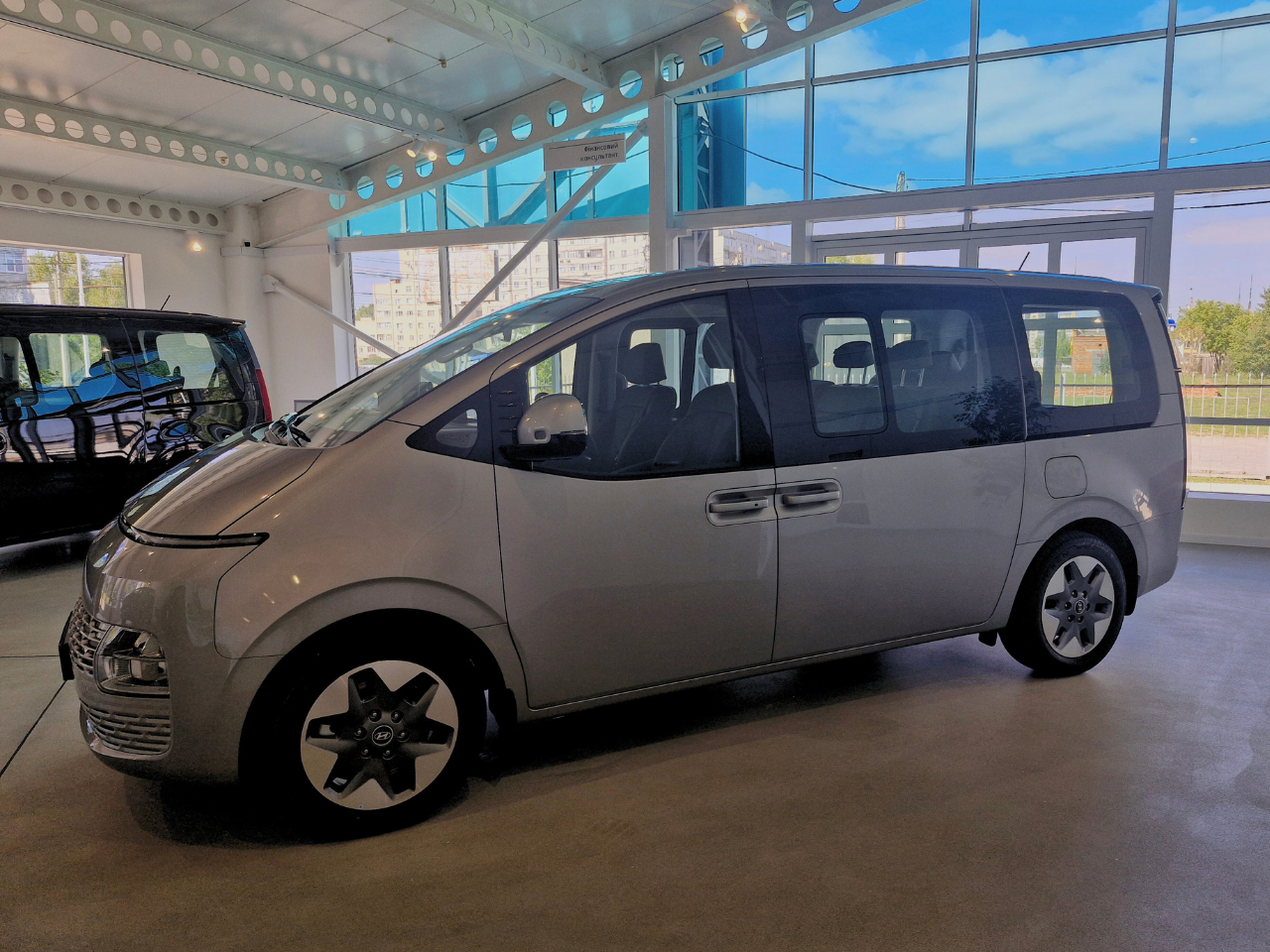 ➤Автосалон Hyundai на Городоцькій, 306 | Арія Моторс | Автосалон Хюндай Львів: модельний ряд, ціни, купити |Нові автомобілі Hyundai у Львові - фото 7